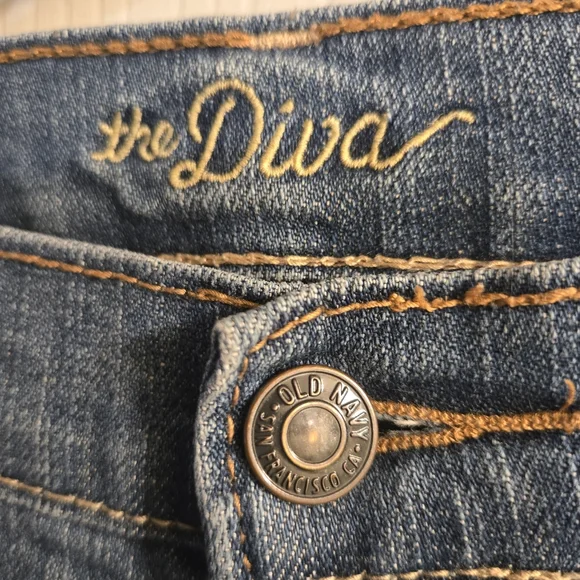 Old Navy Low Rise "The Diva" Denim 10L Blue Jeans - Picture 4 of 11